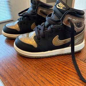 Nike Jordan 1 Mid SE Baby Toddler Shoes Black Metallic Gold Size 8C